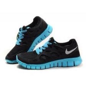 Nike Free Run 2 Women’s Sneakers